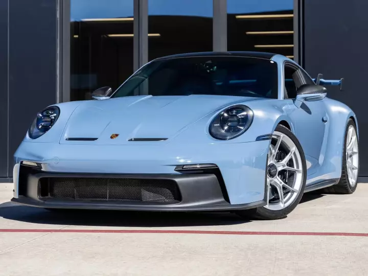 Porsche 911 GT3 (992.1) painted in Etna Blue