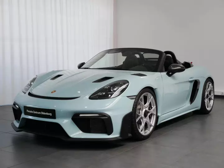Porsche 718 Spyder RS (982) painted in Meissen Blue