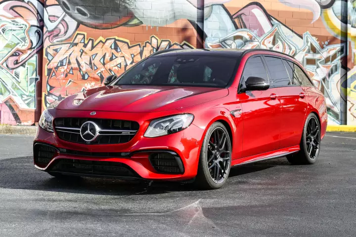 Mercedes-AMG E 63 S Wagon (W213) painted in Cardinal Red