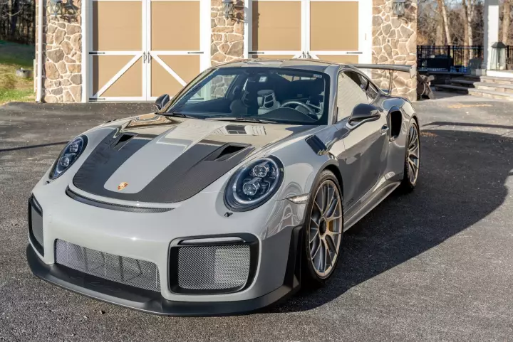 Porsche 911 GT2 RS (991) painted in Nardo Grey