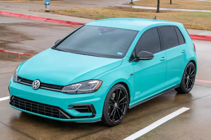 Volkswagen Golf R (Mk7.5) painted in Sarantos Turquoise