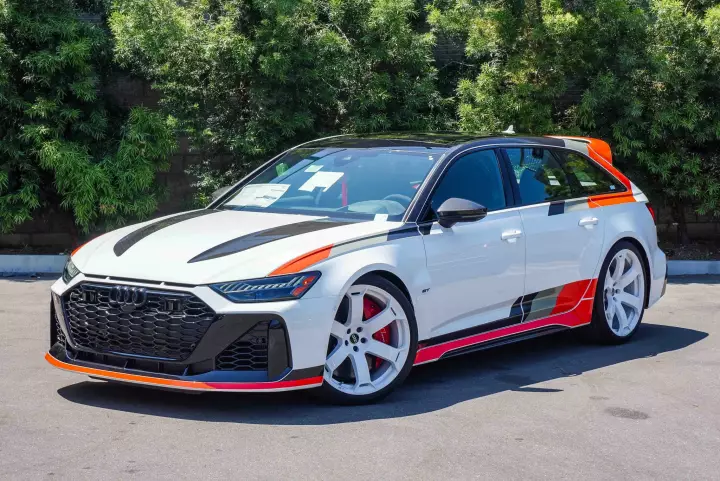 Audi RS6 Avant GT (C8) painted in Arkona White