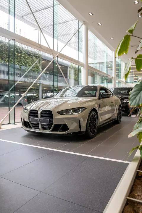 BMW M4 (G82) painted in Fashion Grey