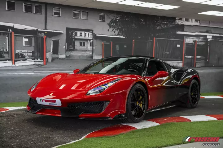 Ferrari 488 Pista painted in Rosso Corsa and Rosso Bruno