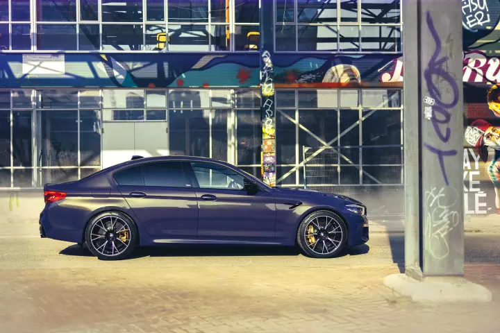 BMW M5 (F90) painted in Sepia