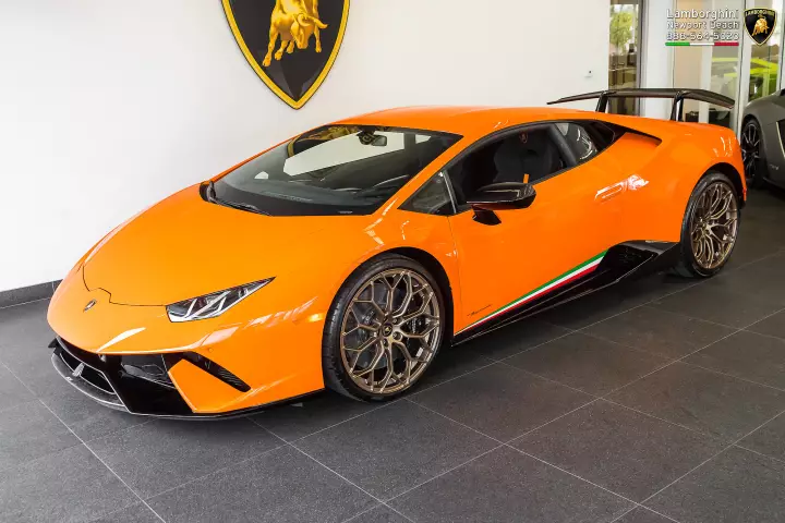 Lamborghini Huracán Performante (LP640-4) painted in Arancio Ishtar