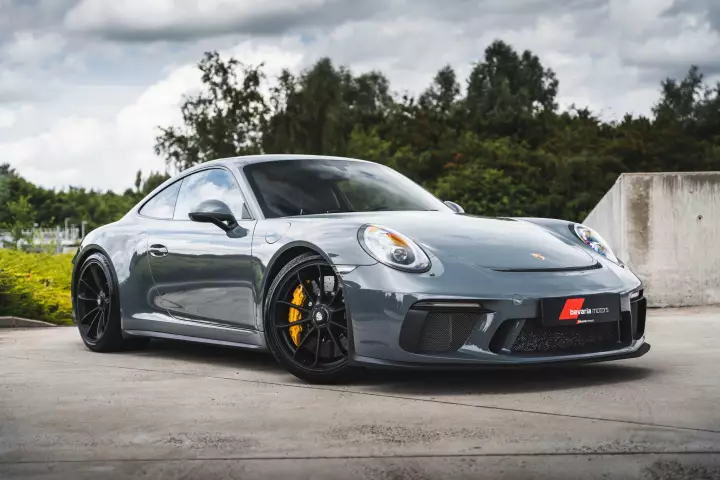 Porsche 911 GT3 Touring (991.2) painted in Graphite Blue