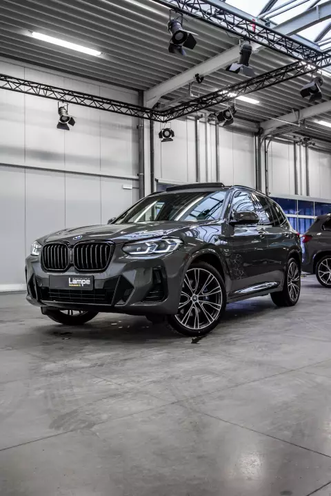 BMW X3 (G01) painted in Grigio Telesto