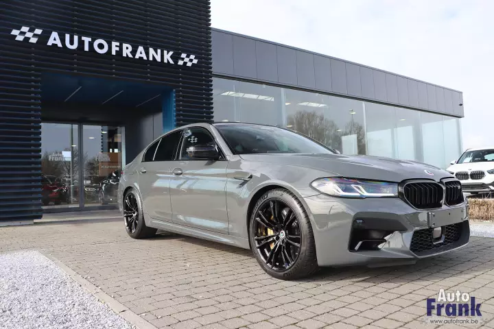 BMW M5 (F90) painted in Grigio Telesto