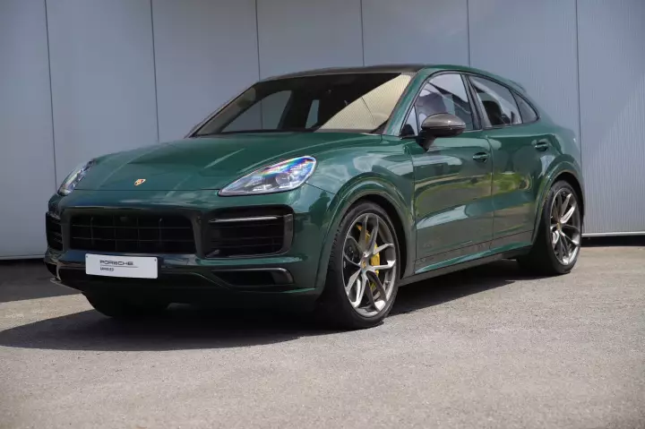 Porsche Cayenne Coupé (E3) painted in Goodwood Green
