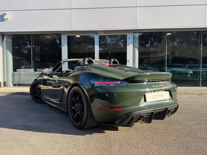 Porsche 718 Spyder RS (982) painted in Underberg Green