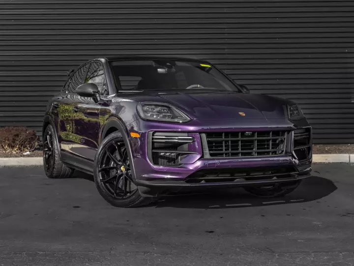 Porsche Cayenne Turbo GT (E3) painted in Merlin