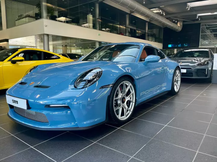 Porsche 911 S/T (992) painted in Etna Blue