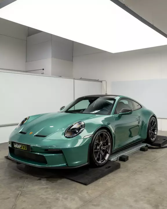 Porsche 911 GT3 Touring (992.1) painted in Racing Green Metallic