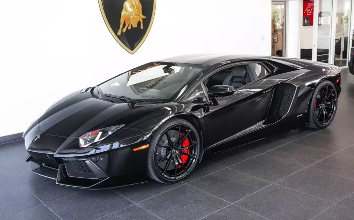Lamborghini Aventador (LP700-4) painted in Nero Aldebaran