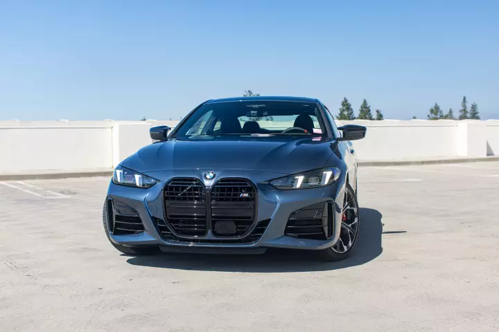 BMW 4 Series (G22) painted in Arctic Race Blue