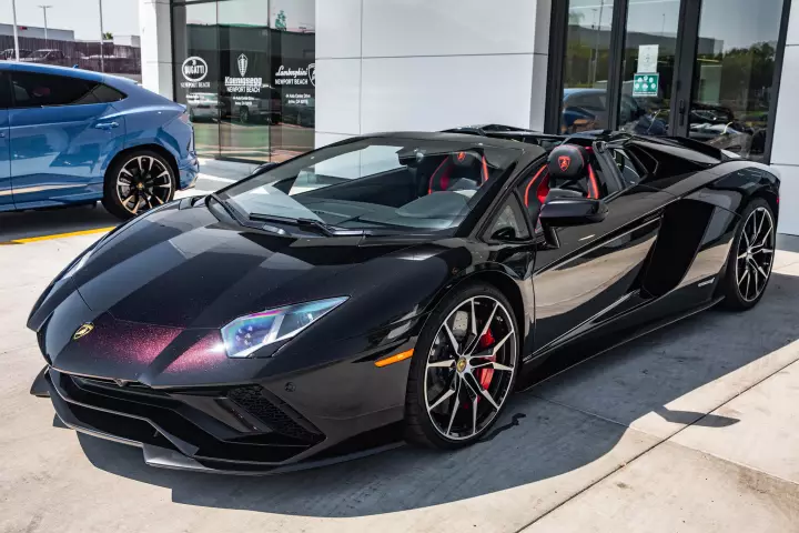 Lamborghini Aventador S Roadster (LP740-4) painted in Nero Granatus