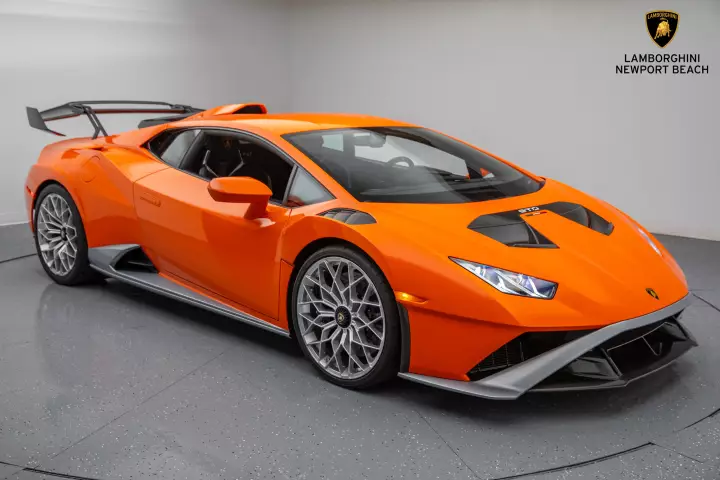 Lamborghini Huracán STO (LP640-2) painted in Arancio and Grigio Nimbus