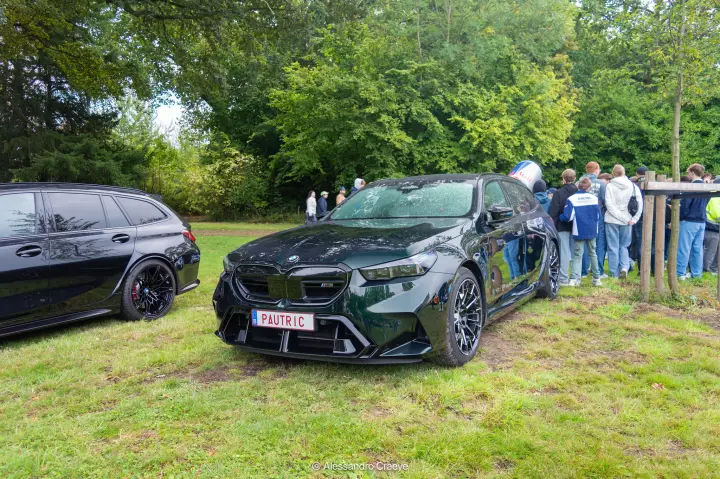 BMW M5 Touring (G99) painted in Dark Emerald