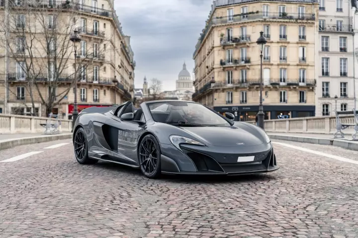 McLaren 675LT painted in Chicane Grey