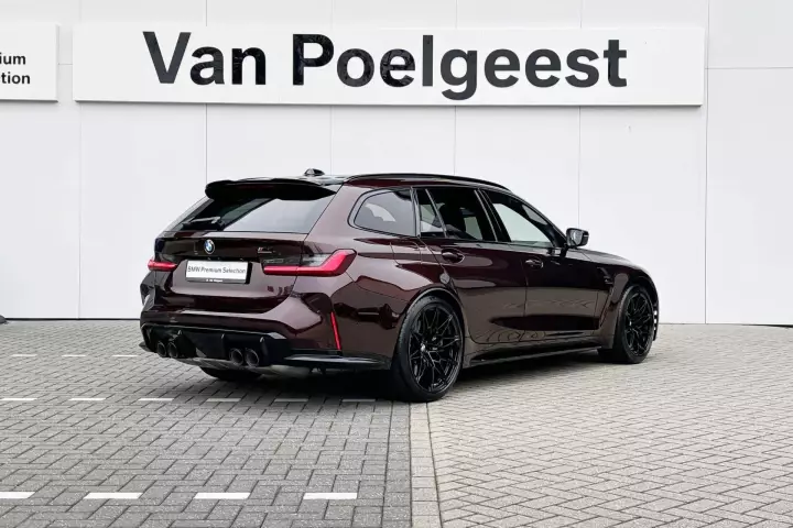 BMW M3 Touring (G81) painted in Madeira Red