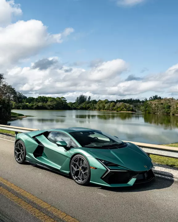 Lamborghini Revuelto painted in Verde Campus