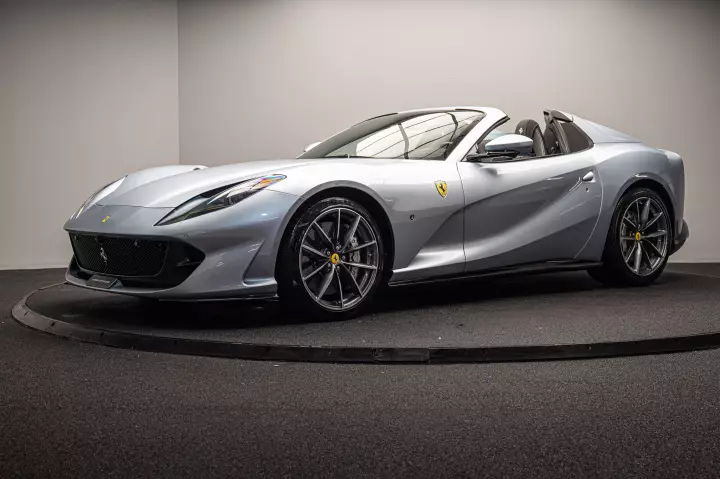 Ferrari 812 GTS painted in Grigio Alloy