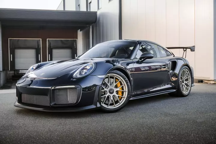 Porsche 911 GT2 RS (991) painted in Midnight Blue Metallic