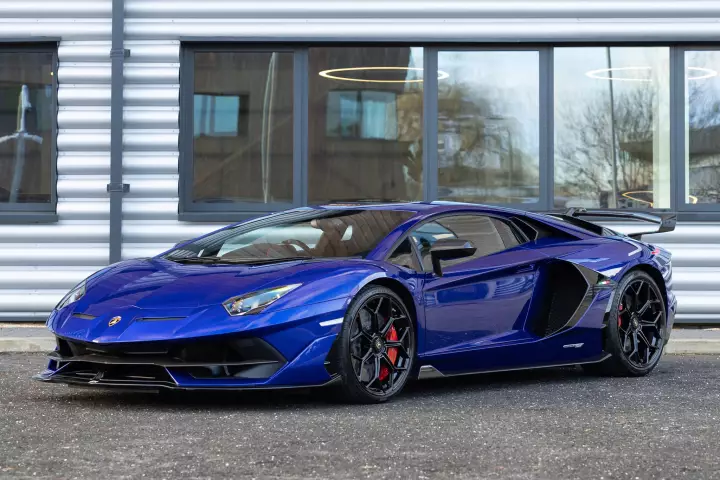 Lamborghini Aventador SVJ (LP770-4) painted in Blu Nereid