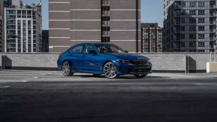 BMW 3 Series M340i xDrive 50 Jahre Edition (G20) painted in Avus Blue