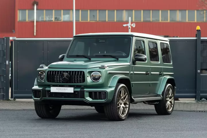 Mercedes-AMG G 63 (W463 Gen 2) painted in Ireland Mid Green Magno