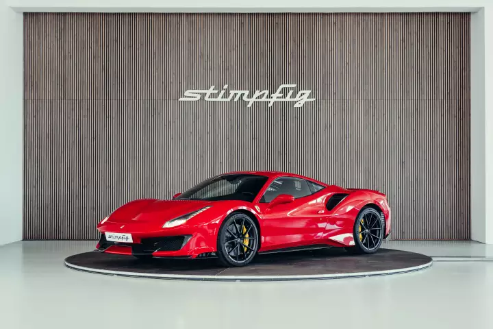 Ferrari 488 Pista painted in Rosso Corsa