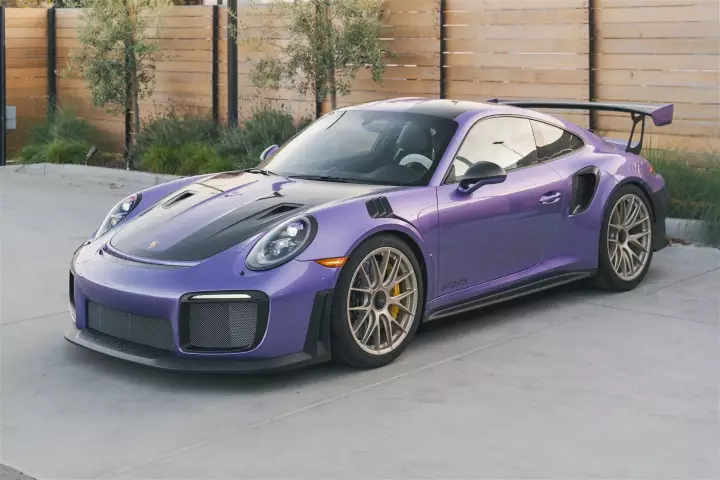 Porsche 911 GT2 RS (991) painted in Viola Purple Metallic