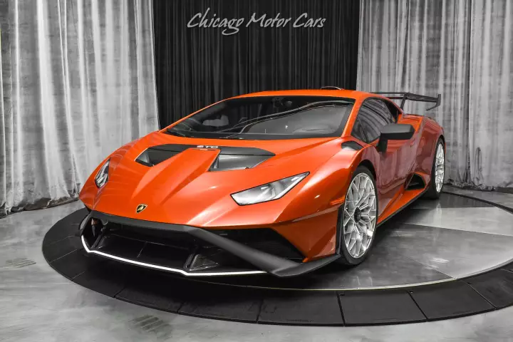 Lamborghini Huracán STO (LP640-2) painted in Arancio Bruciato