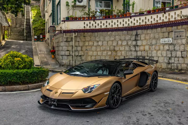 Lamborghini Aventador SVJ Roadster (LP770-4) painted in Bronzo Zenas