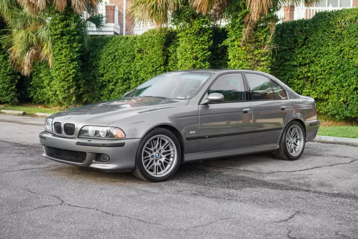 BMW M5 (E39) painted in Sterling Grey