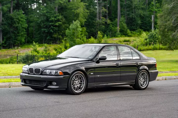BMW M5 (E39) painted in Black II