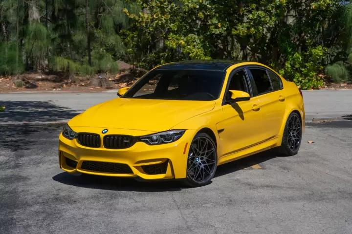 BMW M3 (F80) painted in Speed Yellow