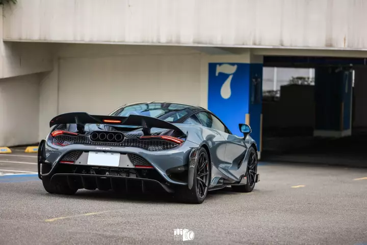 McLaren 765LT painted in Chicane Grey