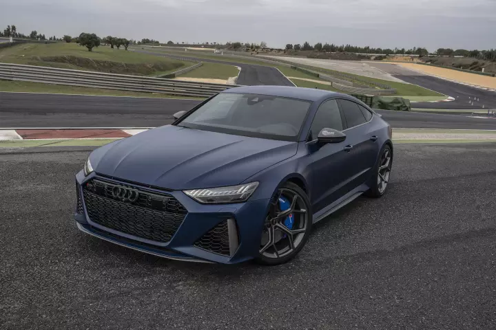 Audi RS7 Sportback (C8) painted in Ascari Blue Matte