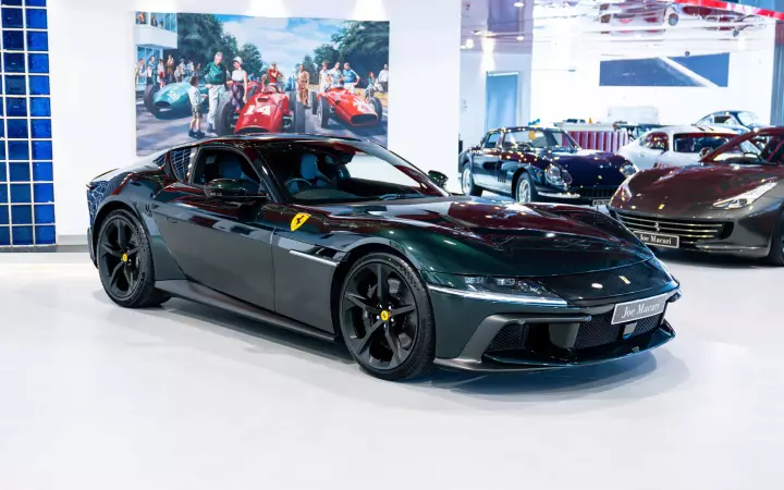 Ferrari 12Cilindri painted in Verde Zeltweg and Nero DS