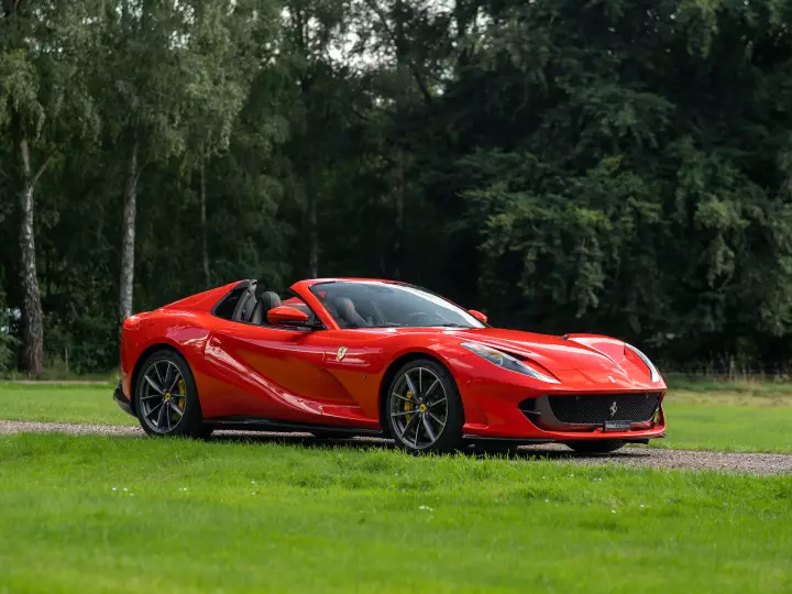 Ferrari 812 GTS painted in Rosso Scuderia