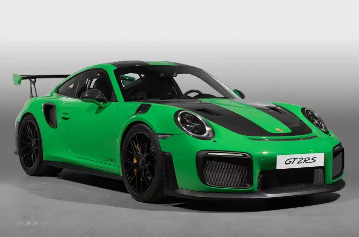 Porsche 911 GT2 RS (991) painted in Viper Green