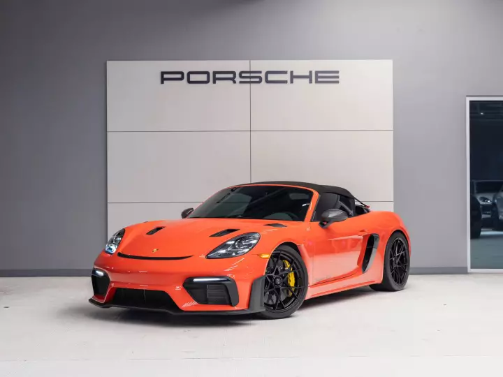 Porsche 718 Spyder RS (982) painted in Lava Orange