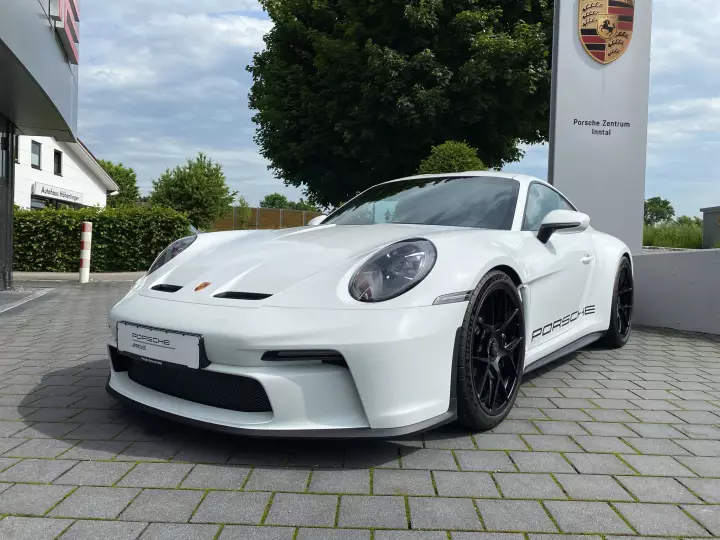 Porsche 911 S/T (992) painted in Pure White