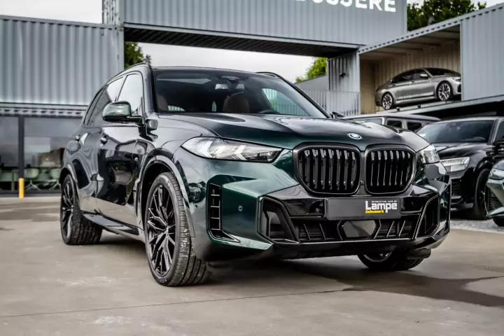 BMW X5 (G05 LCI) painted in Oxford Green II
