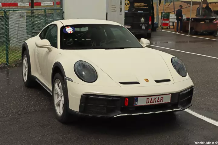 Porsche 911 Dakar (992) painted in Creme White