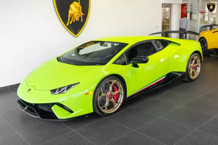 Lamborghini Huracán Performante (LP640-4) painted in Verde Themis