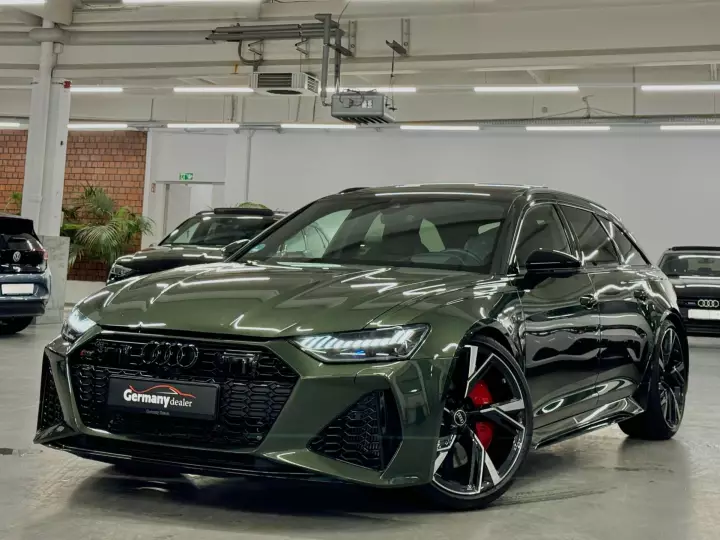 Audi RS6 Avant (C8) painted in District Green