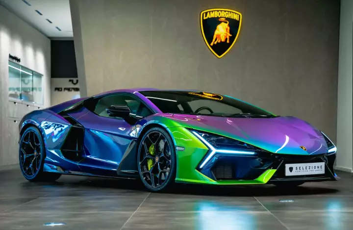 Lamborghini Revuelto painted in Verde Agave Lucido